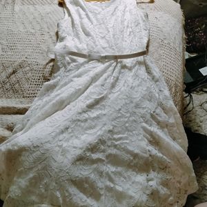 Christopher and banks size 8, white lace sleeveless dress